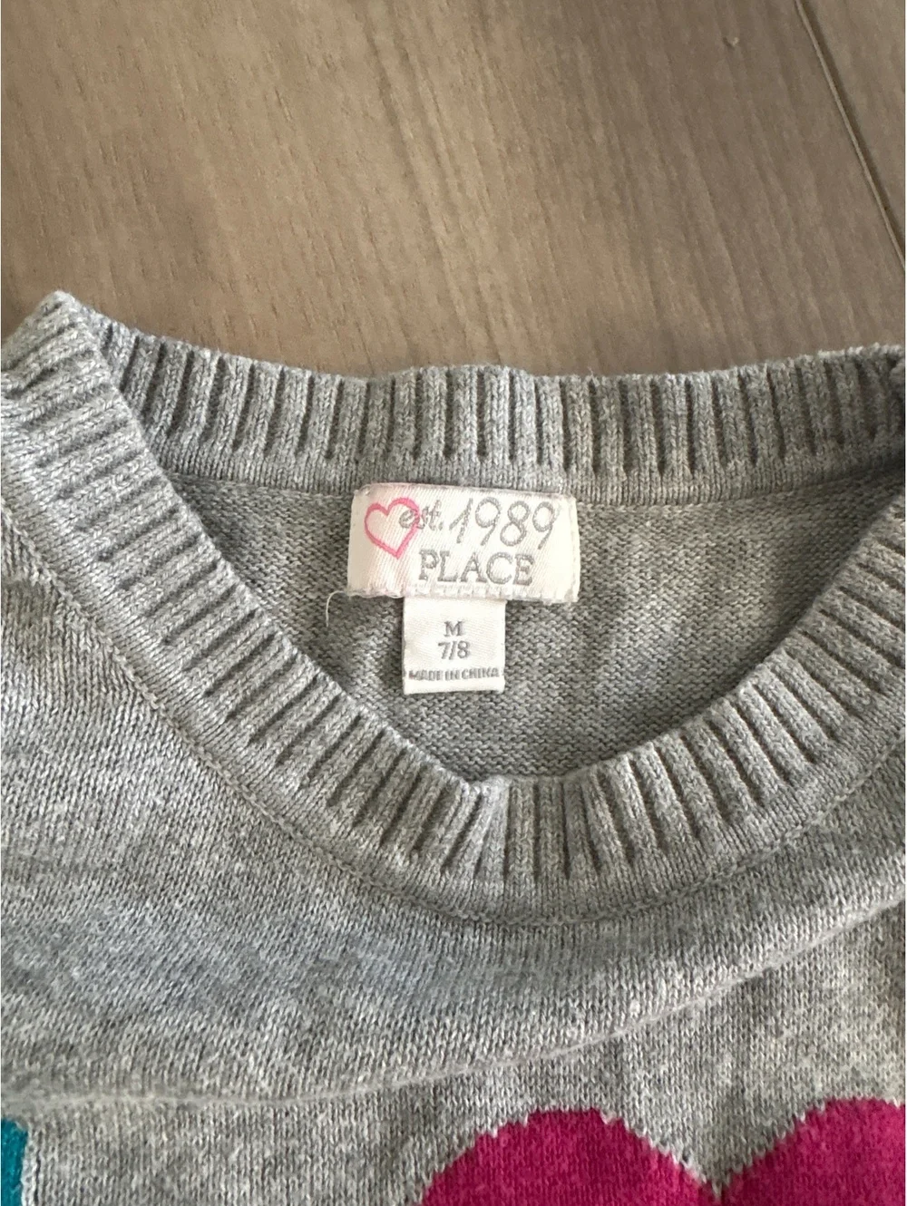 The Children’s Place girls Gray Sweater with LOVE on front size medium (7/8) EUC